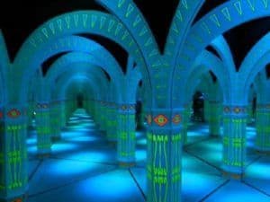 amazing mirror maze