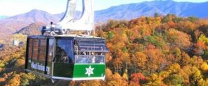 Aerial tramway during the fall