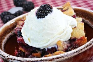 blackberry cobbler at pigeon forge restaurant