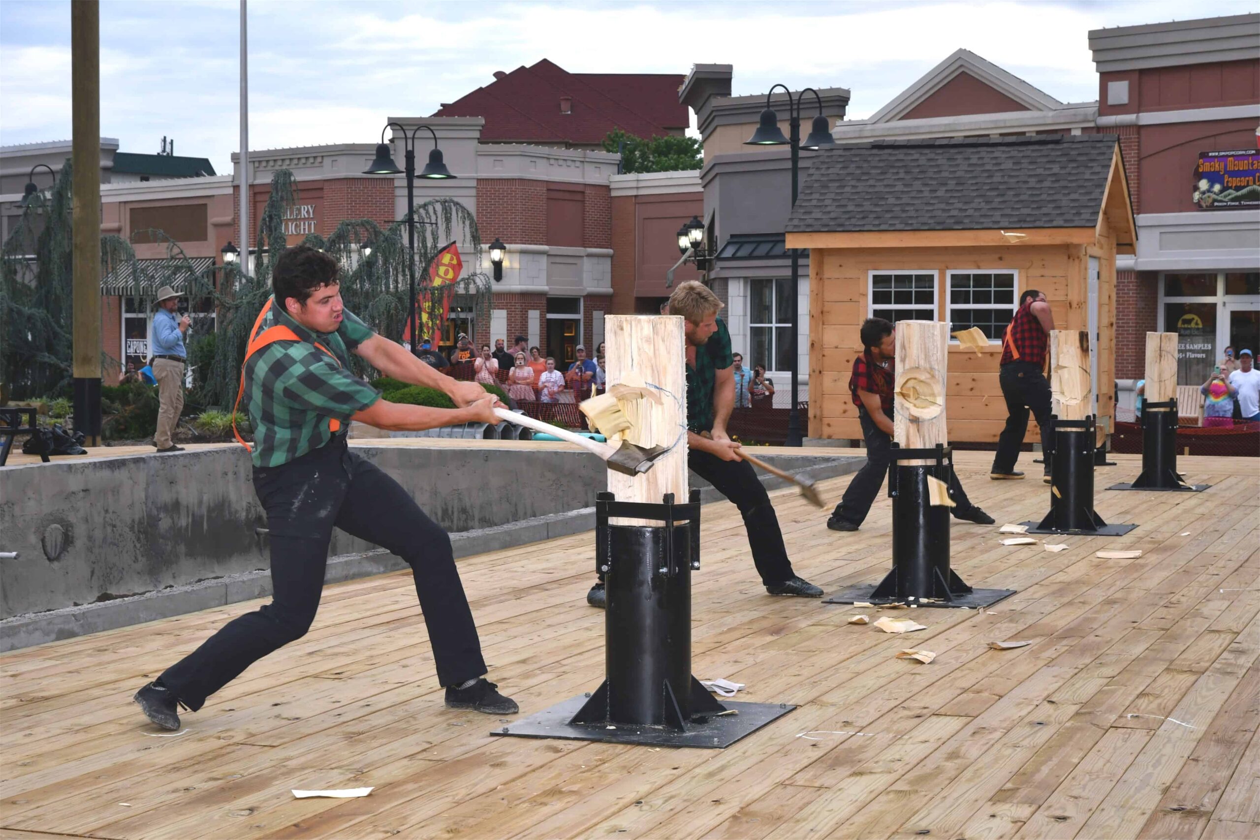 lumberjacks at paula deen's lumberjack feud